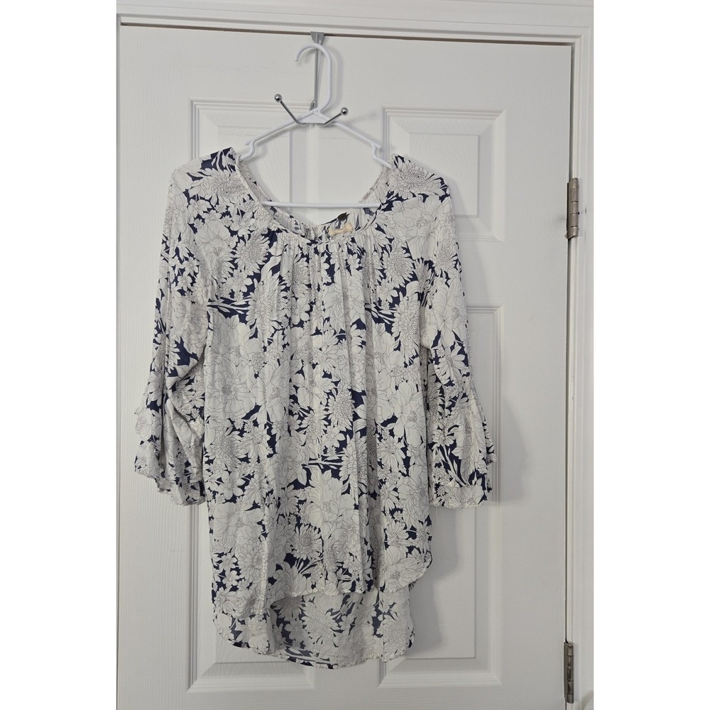 Cupio Womans Blouse 3/4 Bell Sleeves Size Medium white/blue